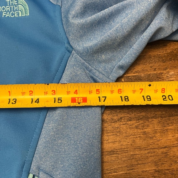 Women’s North Face Soft Shell Jacket. Size Small - Picture 6 of 7